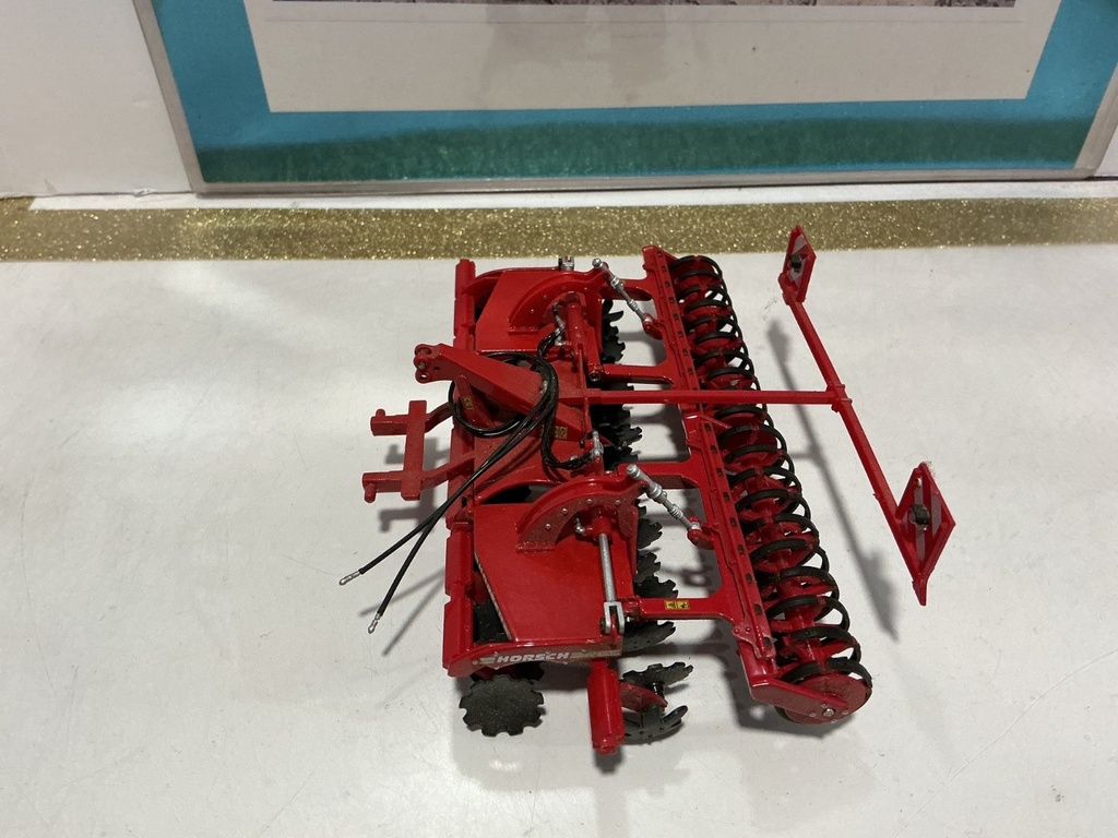 1/32 UNIVERSAL HOBBIES HORSCH JOKER 4CT PISC HARROW image