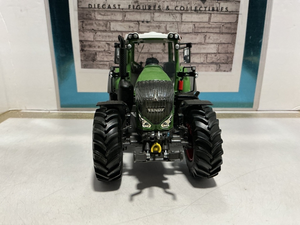 1:32 WIKING FENDT 828 VARIO image