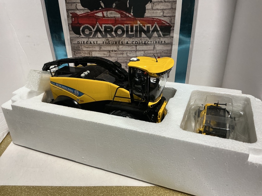 1/32 MARGE MODELS NEW HOLLAND FR780 INCLUDING GRASS-PICKUP AND MAIZE HEADER 7669 image