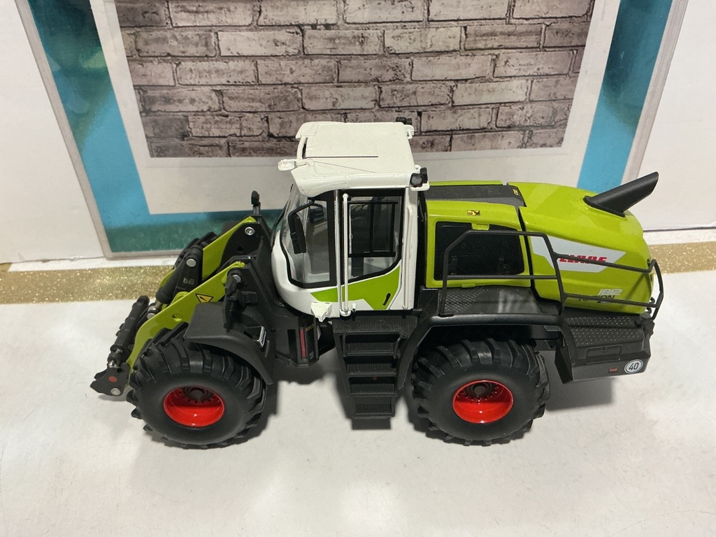 1/32 WIKING CLAAS TORION 1812 LOADER image