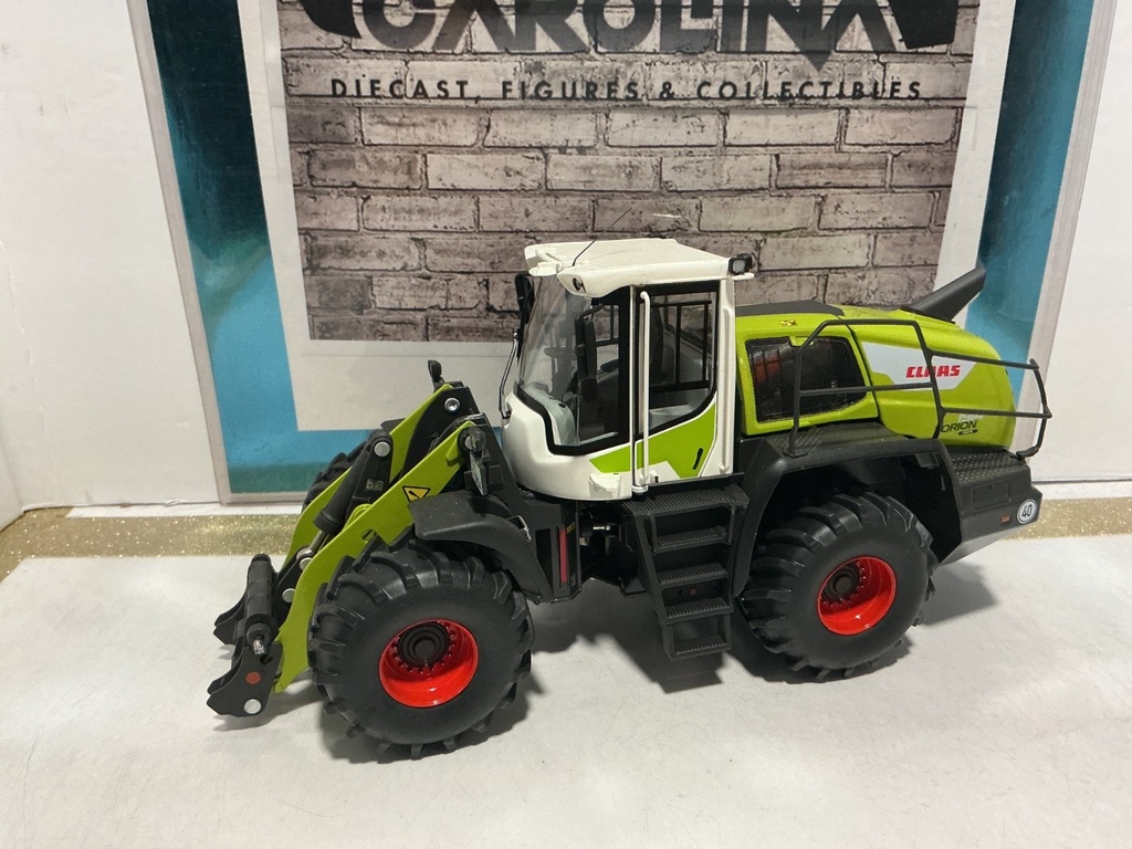 1/32 WIKING CLAAS TORION 1914 LOADER image