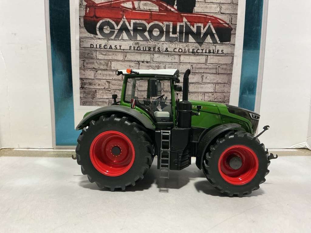 1/32 WIKING FENDT 1050 VARIO TRACTOR image