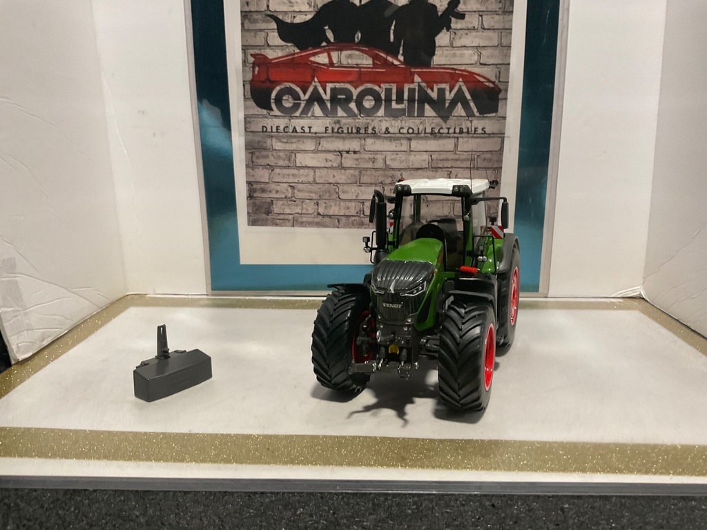 1:32 WIKING FENDT 942 VARIO image