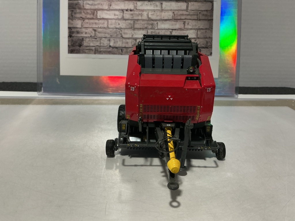 1/32 UNIVERSAL HOBBIES MASSEY FERGUSON 169V BALER   (NO BOX) image