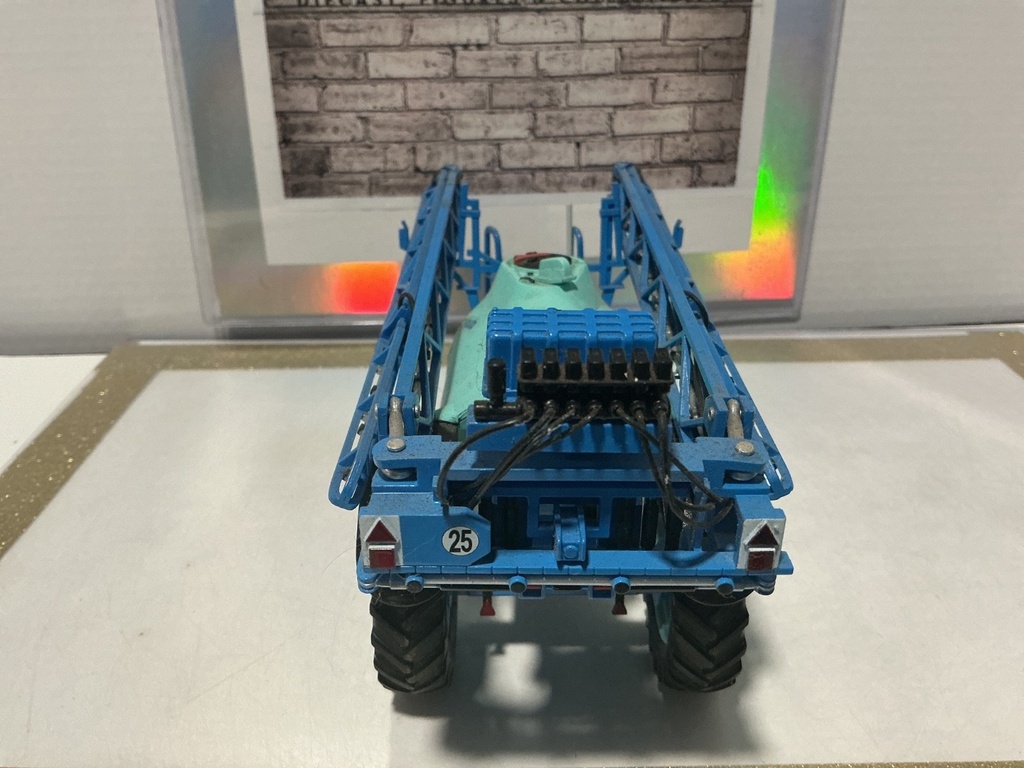 1:32 TENOR BERTHOUD FIELD SPRAYER image