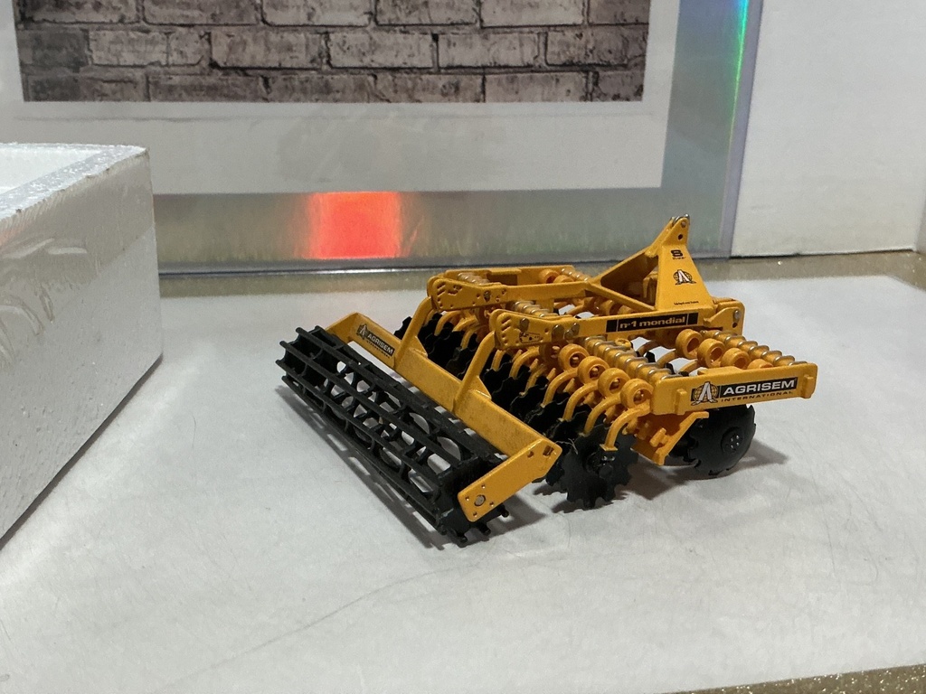 1/32  REPLICAGRI AGRISEM  DISC O MULCH MULCHER image