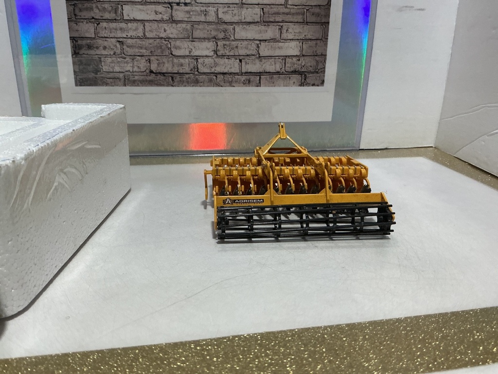 1/32  REPLICAGRI AGRISEM  DISC O MULCH MULCHER image