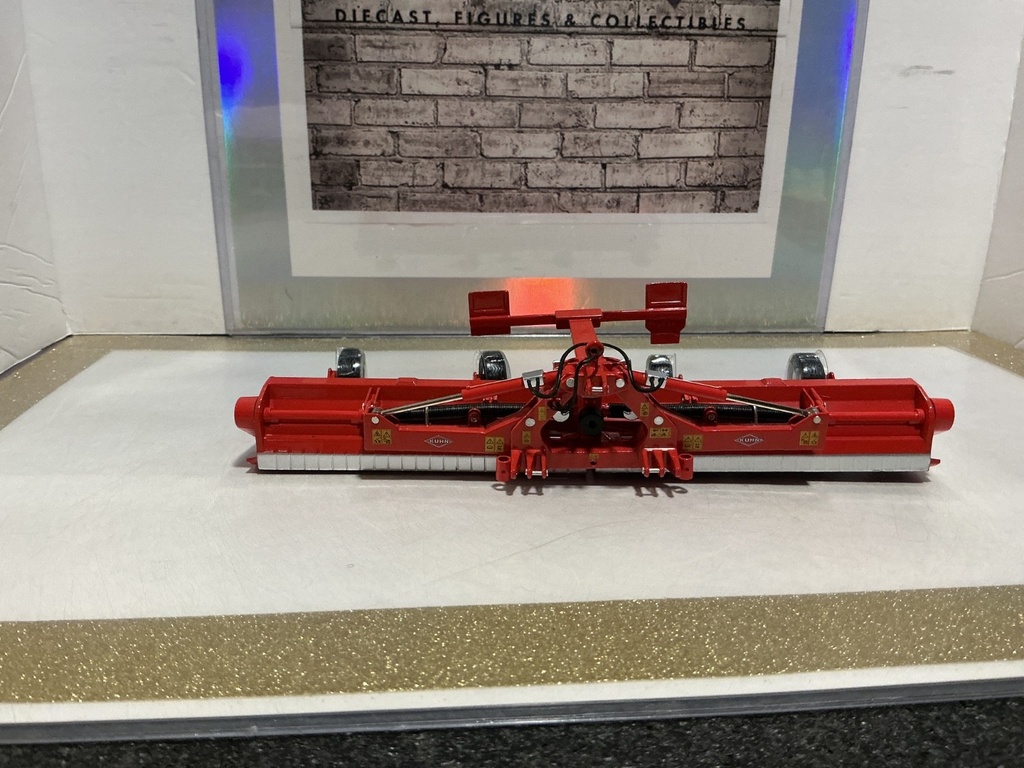 1/32  REPLICAGRI KUHN RM 610 FIELD SHREDDER image
