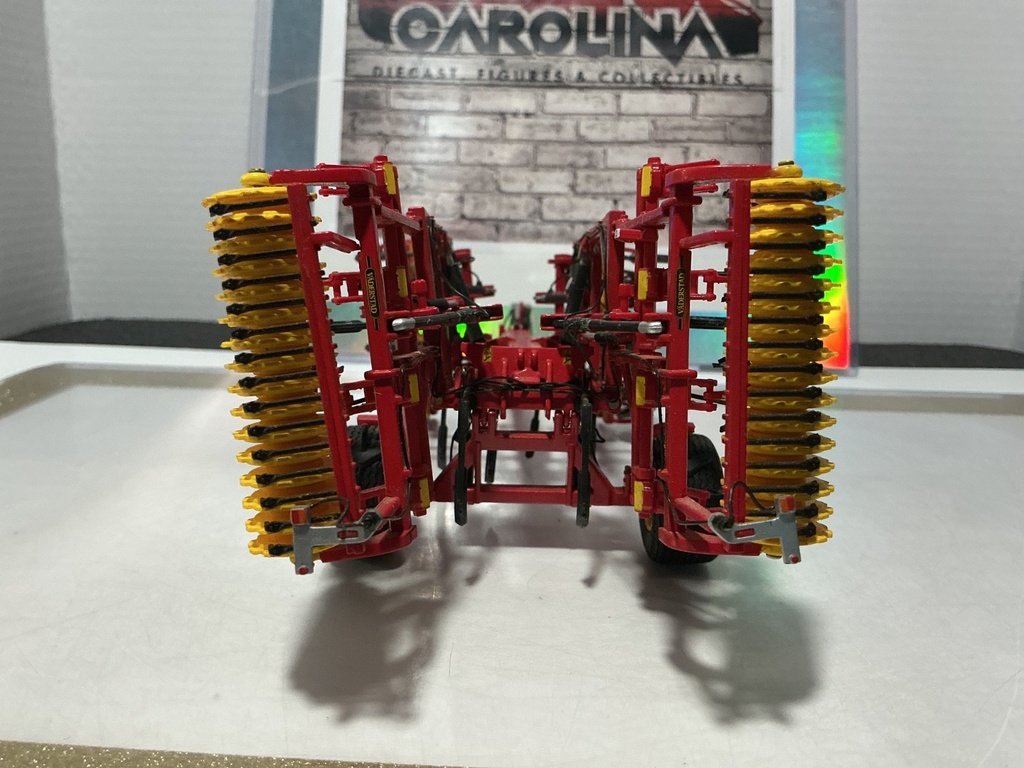 1/32 UNIVERSAL HOBBIES VADERSTAD DOWN 400   (NO BOX) image
