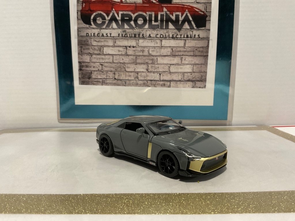 1:32 Diecast Pull Back Car with Lights and Sound NISSAN GTR image