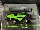 1/32 USK 31006 DEUTZ-FAHRENHEIT C9206 TS COMBINE HARVESTER . image