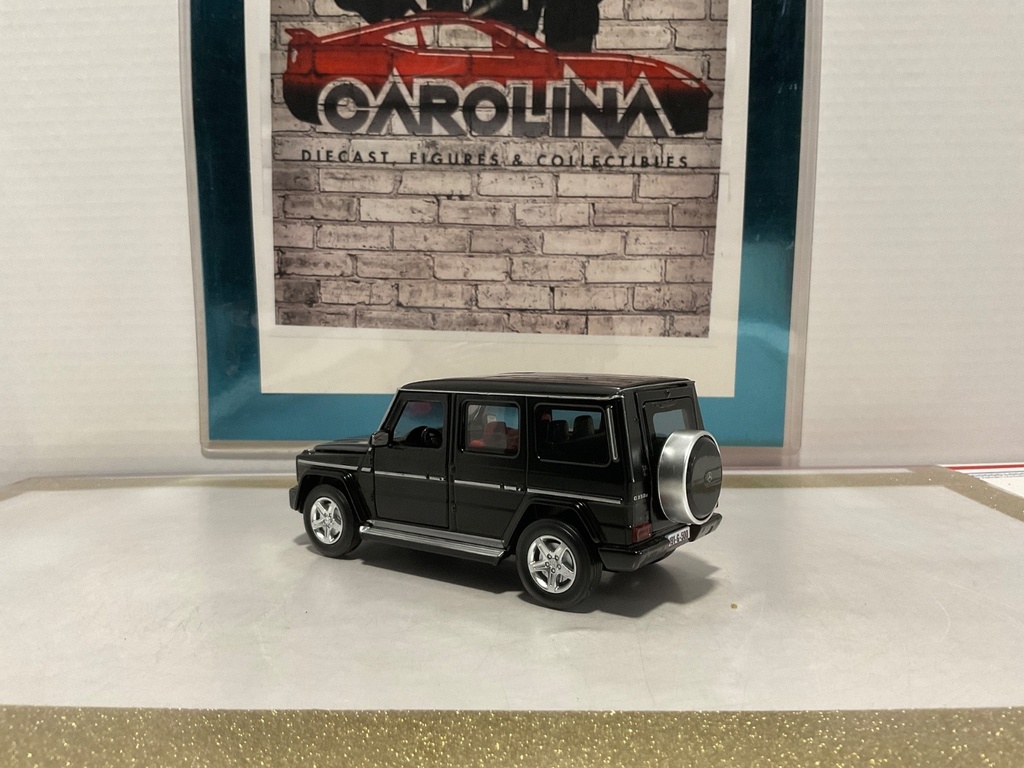 1:32 Diecast Pull Back Car with Lights and Sound MERCEDES G350D image