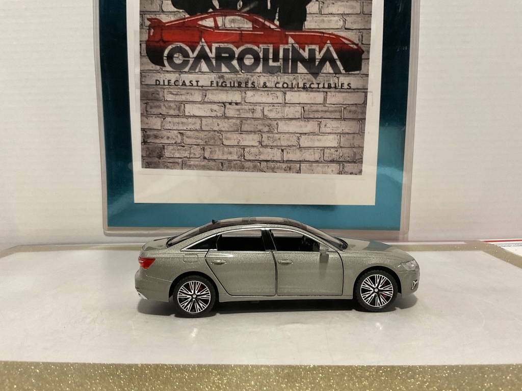 1:32 Diecast Pull Back Car with Lights and Sound AUDI A6 L image