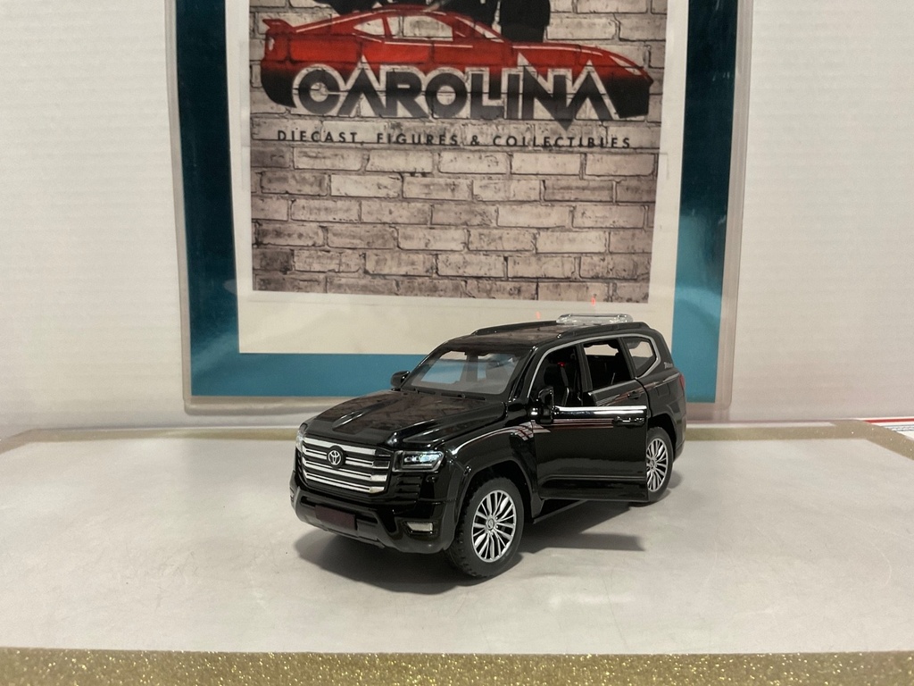 1:32 Diecast Pull Back Car with Lights and Sound TOYOTA LAND CRUISER image