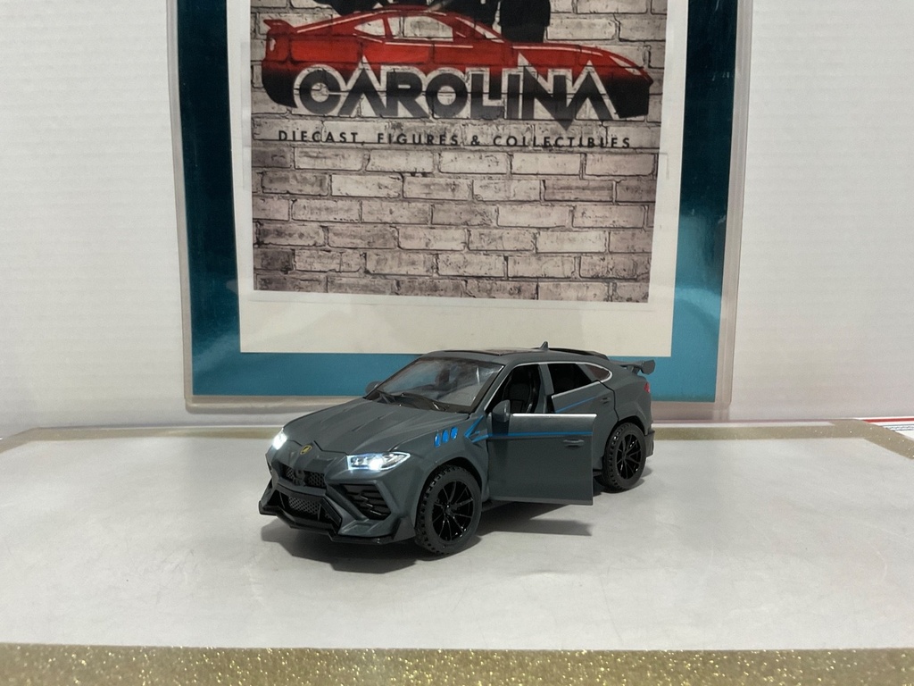 1:32 Diecast Pull Back Car with Lights and Sound LAMBORGHINI URUS image