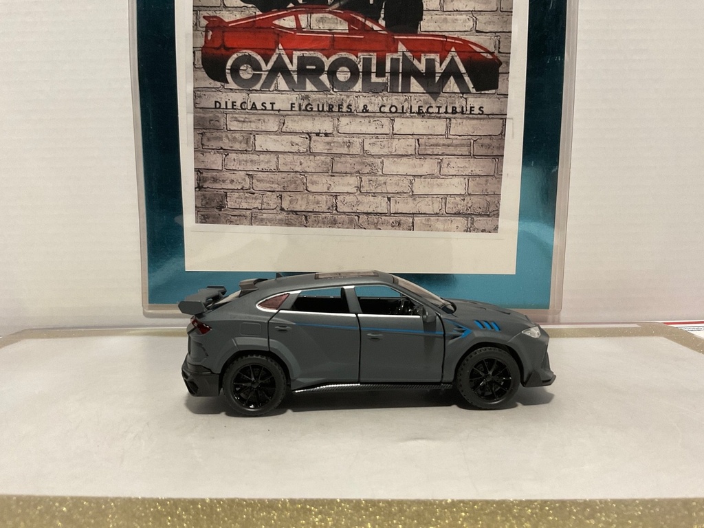 1:32 Diecast Pull Back Car with Lights and Sound LAMBORGHINI URUS image