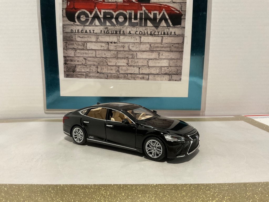 1:32 Diecast Pull Back Car with Lights and Sound LEXUS LS500H image