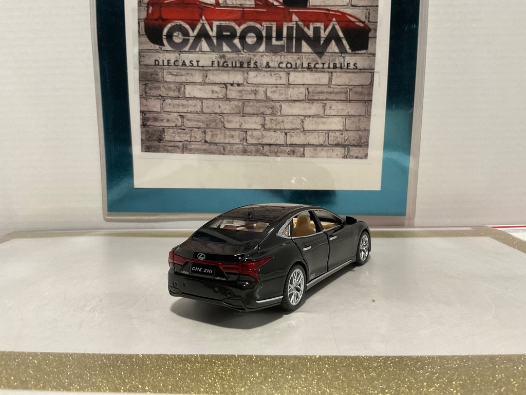 1:32 Diecast Pull Back Car with Lights and Sound LEXUS LS500H image