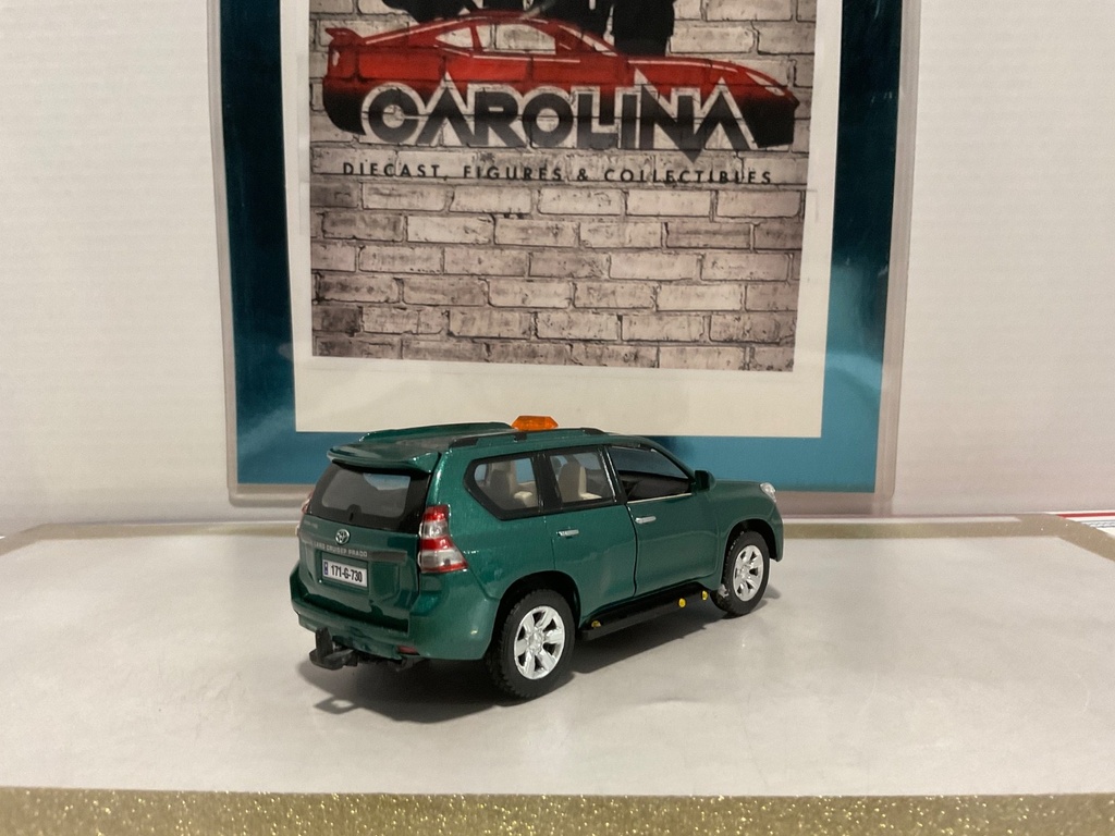 1:32 Diecast Pull Back Car with Lights and Sound TOYOTA LAND CRUISER PRADO image