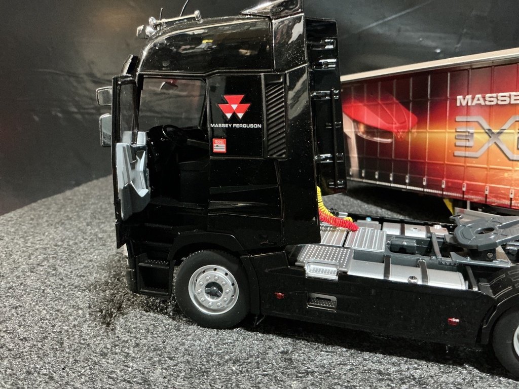 1/32 MARGE MODELS MASSEY FERGUSON EXPERIENCE TOUR TRACTOR TRAILER image