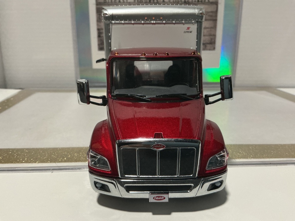 1:32 PETERBILT MODEL 536 WITH SUPREME SIGNATURE VAN TRUCK BODY COLLECTIBLE image