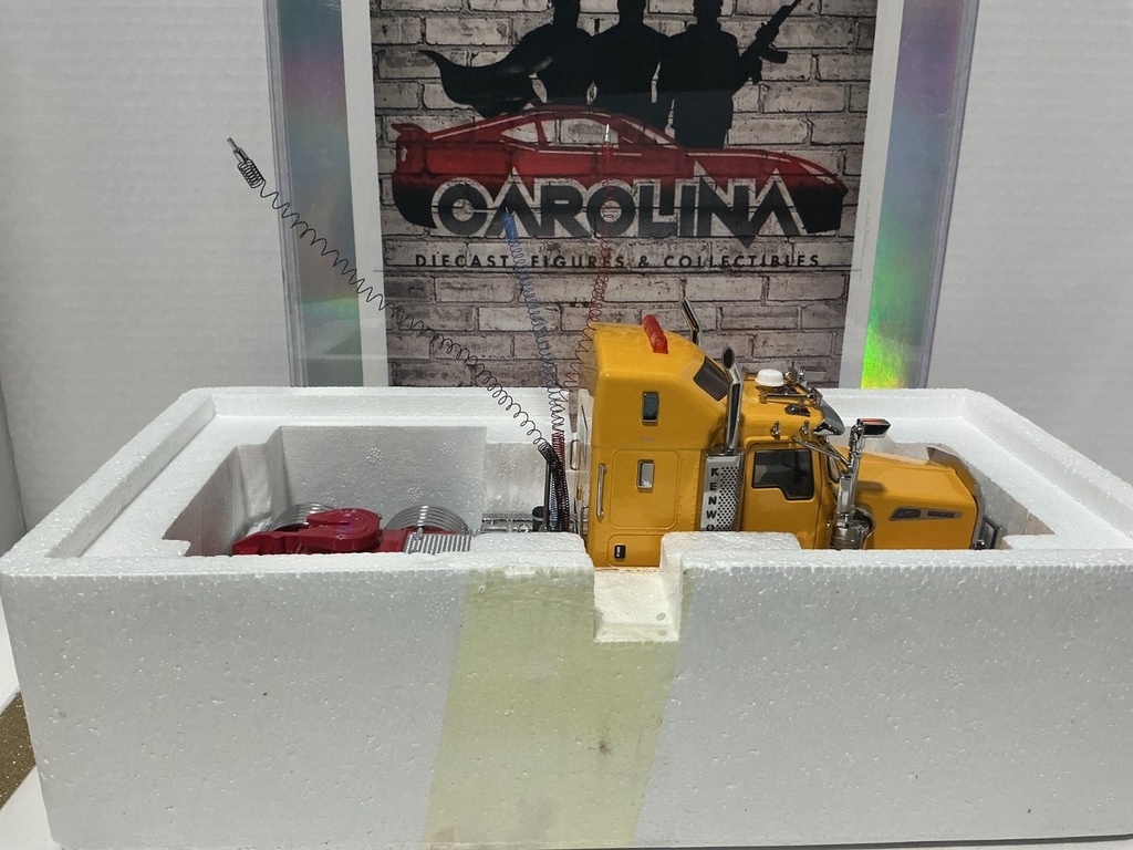 1:32 KENWORTH EXCLUSIVE REPLICAS T909 PRIME MOVER image