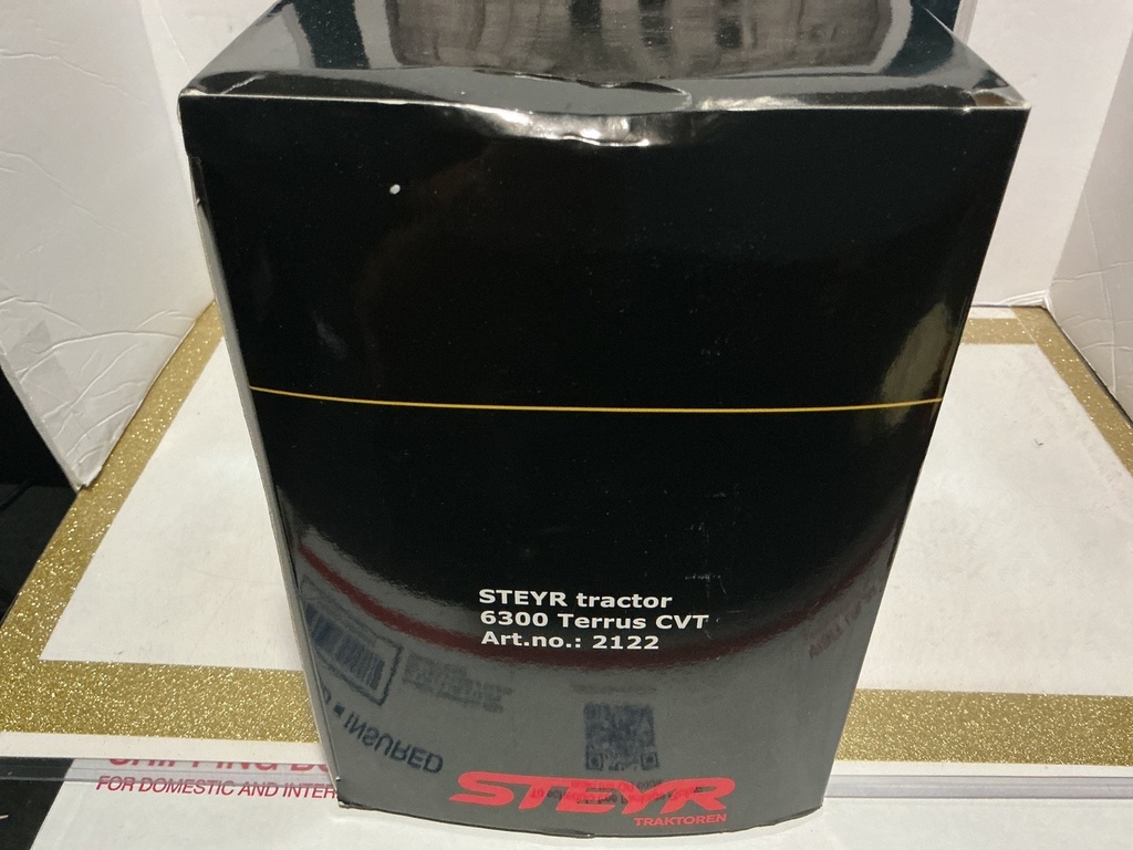 1/32 MARGE MODELS STEYR TRACTOR 6300 TERRUS CVT image