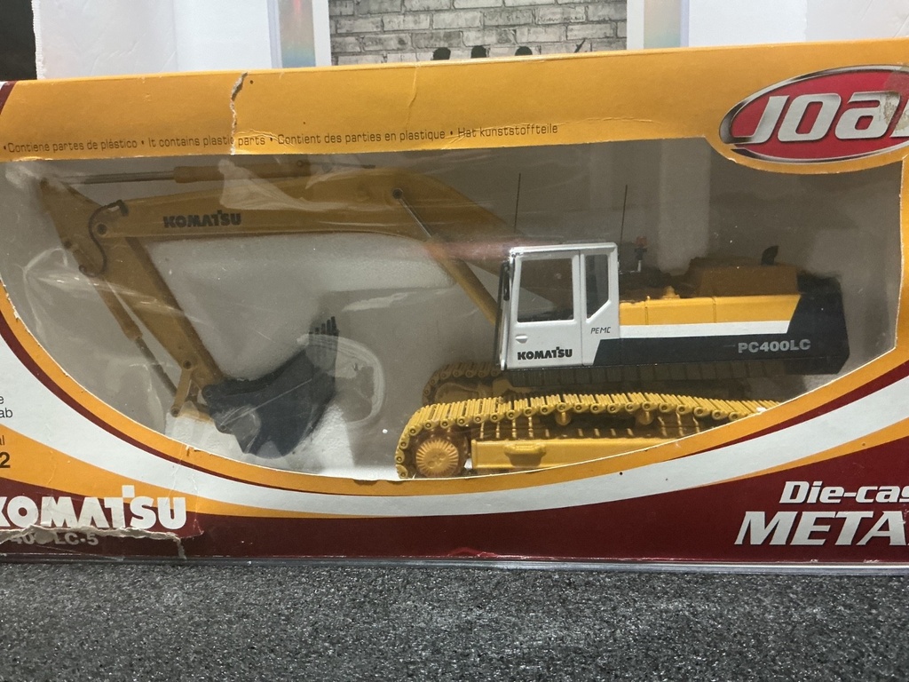 1/32 JOAL KOMATSU EXCAVATOR PC  400LC-5 BOX HAS TEAR * image