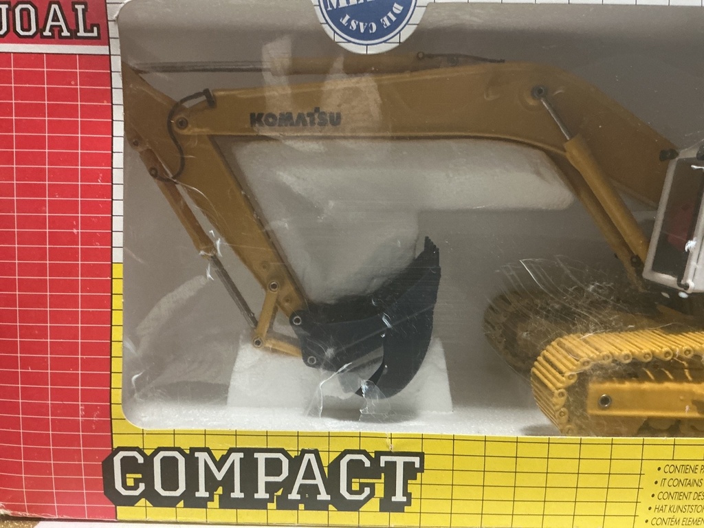 1/32 JOAL KOMATSU EXCAVATOR PC  400LC-5 BOX HAS DAMAGE image
