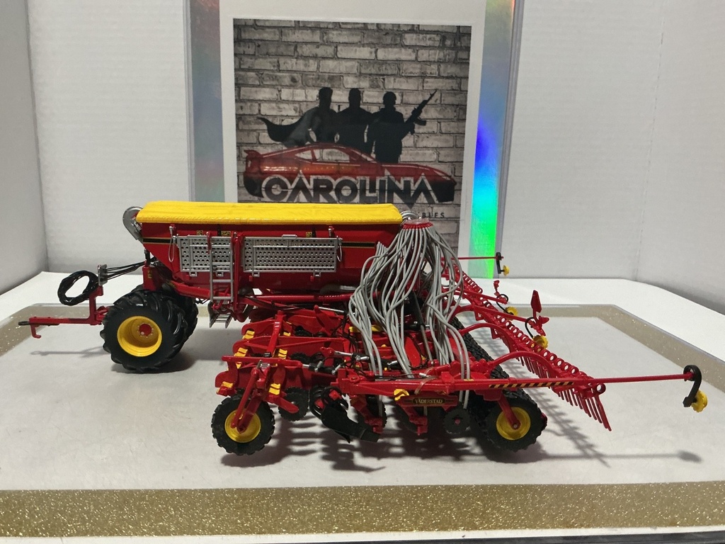 1:32 VADERSTAD RAPID A 800C SEED DRILL  [NO BOX] image