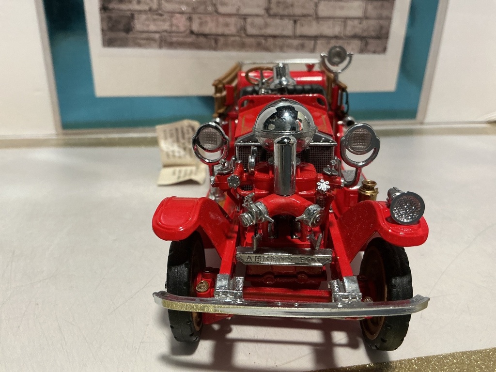 1/32 FRANKLIN MINT - 1922 AHRENS FIRE TRUCK image