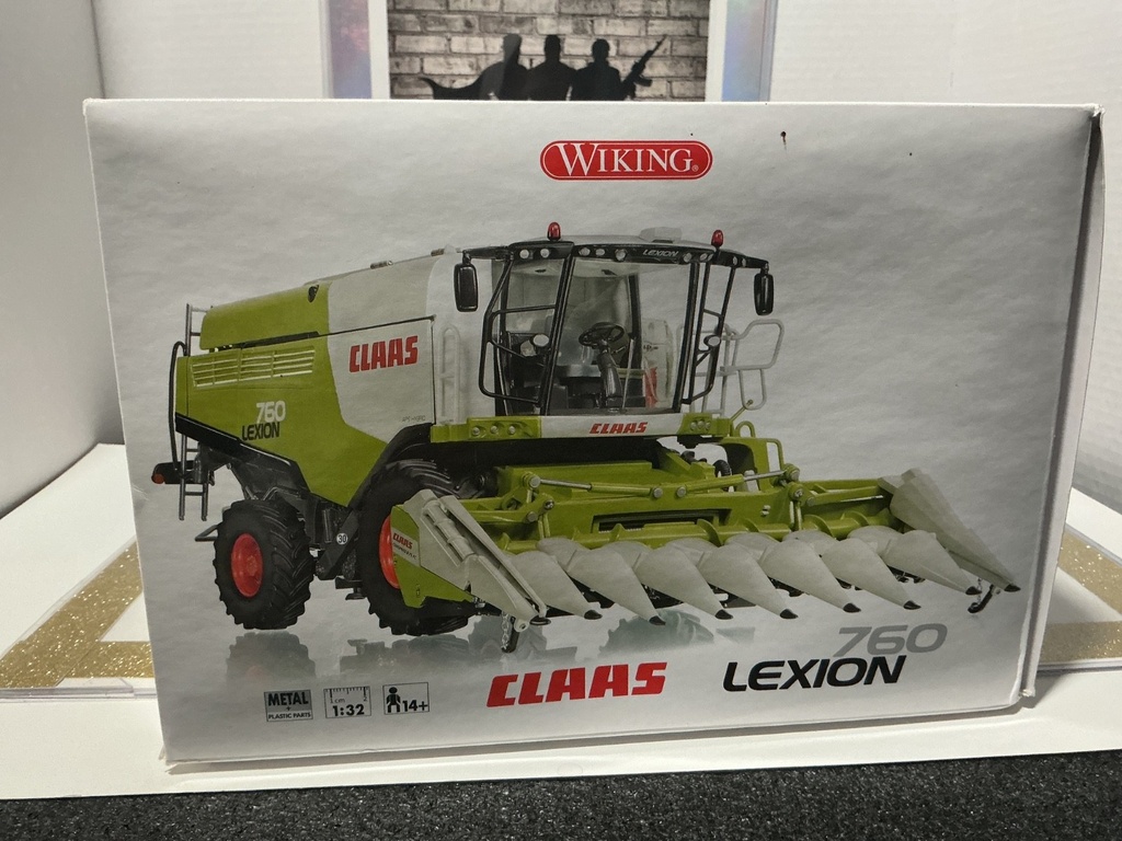 1/32 WIKING - CLAAS 760 LEXION [DISPLAYED UNIT] image