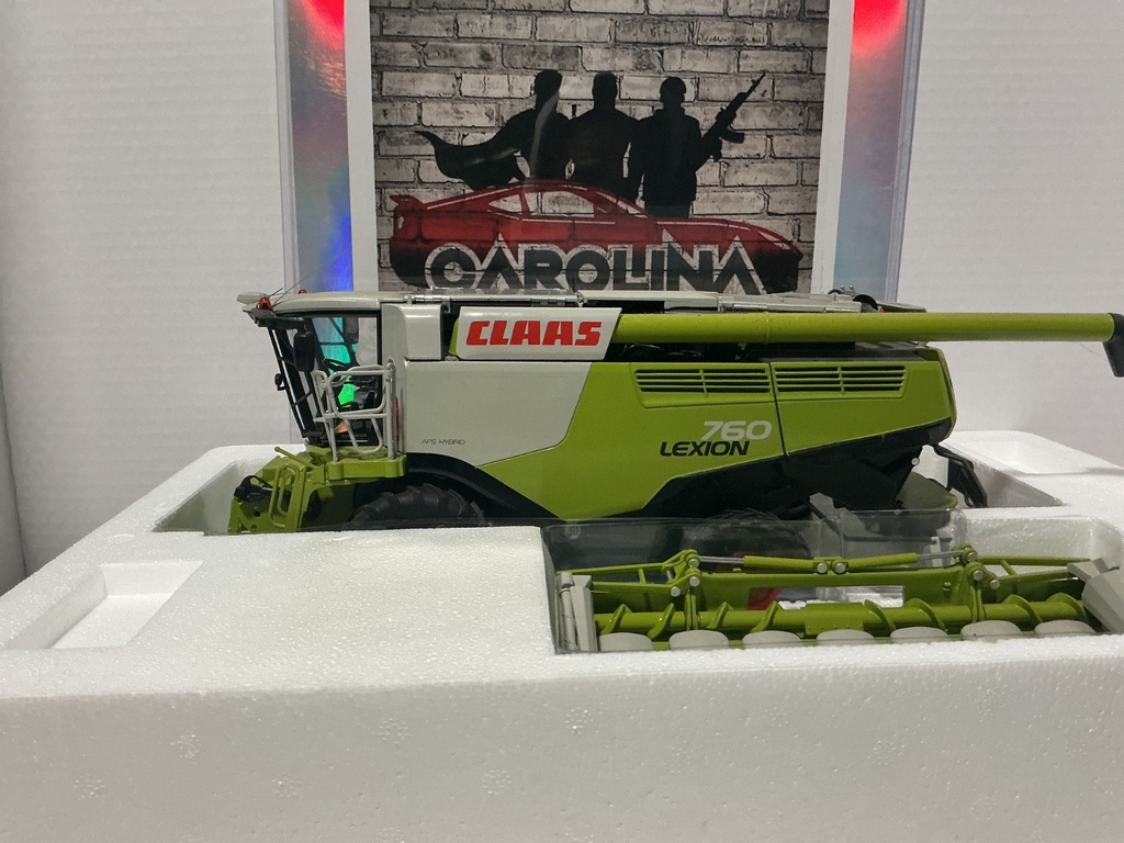 1/32 WIKING - CLAAS 760 LEXION [DISPLAYED UNIT] image
