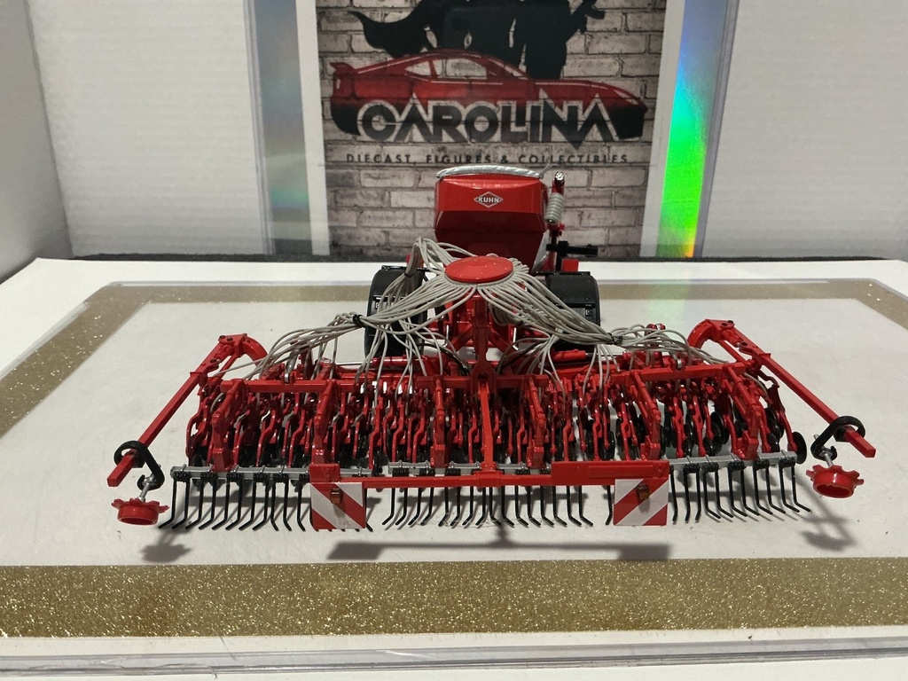 1:32 KUHN TT3500 WITH HARROW DISK CULTIVATOR [NO BOX] image