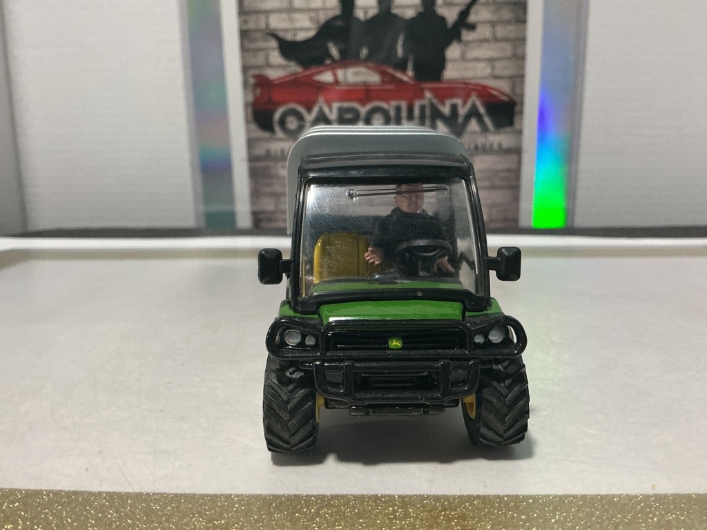 1/32 - SIKU MODEL JOHN DEERE 8550 XUV 4X4 GATOR [NO BOX] image