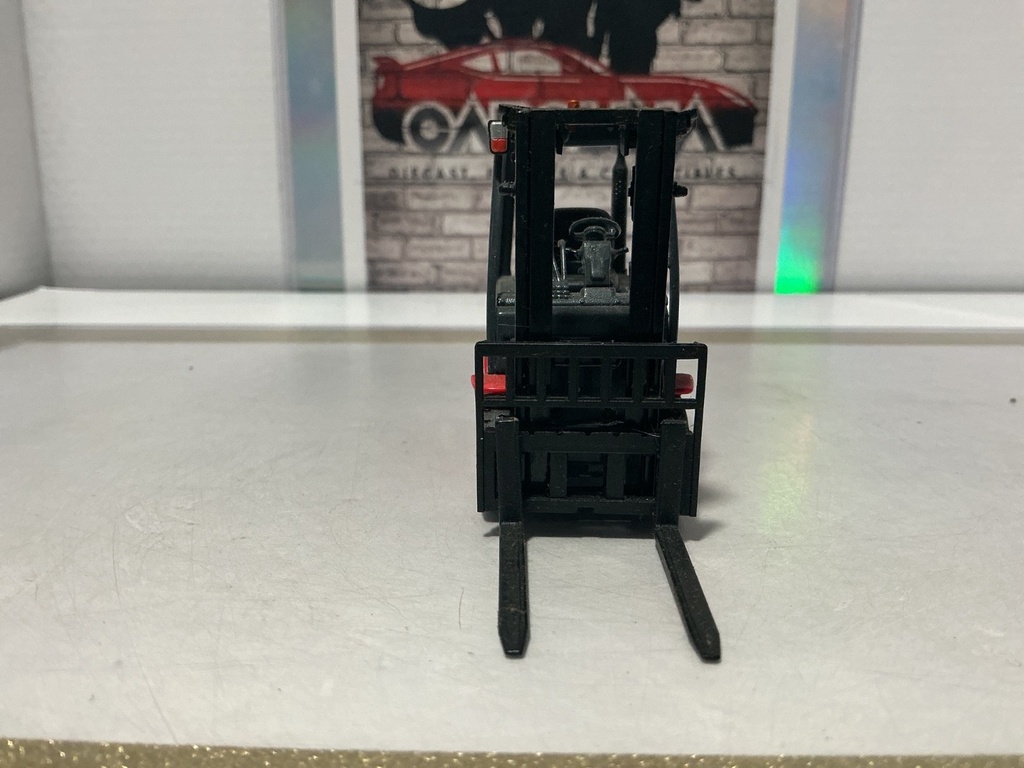 1:32 MANITOU MI25 D FORKLIFT W/ NO DRIVER [NO BOX] image