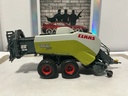 1:32 UNIVERSAL HOBBIES CLAAS QUADRANT 3400 SQUARE BALER [NO BOX] image