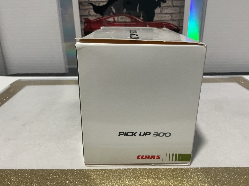 1/32 LIMITED EDITION 1000 PIECES CLAAS 300 PICKUP image