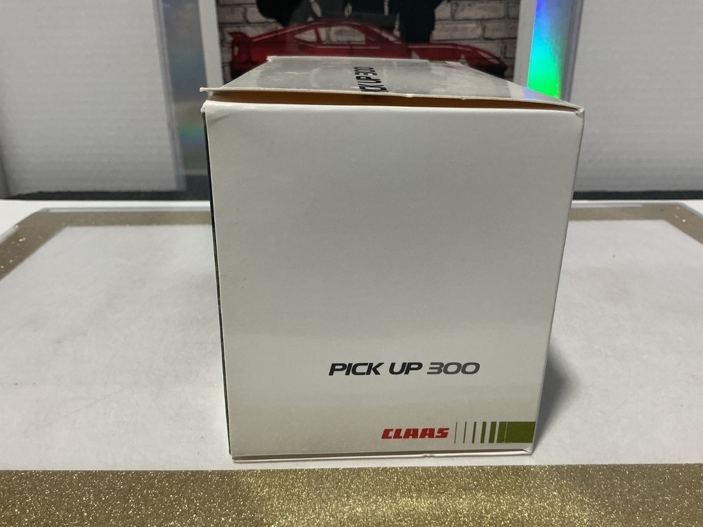 1/32 LIMITED EDITION 1000 PIECES CLAAS 300 PICKUP image