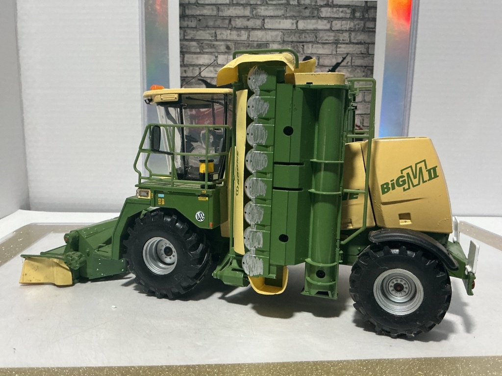 1:32 KRONE BIG M II MOWER [NO BOX] #2 image