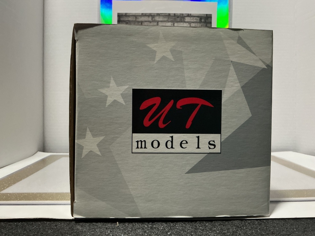 1:18 UT MODELS  CHEVROLET CAPRICE CHEYENNE POLICE CAR image