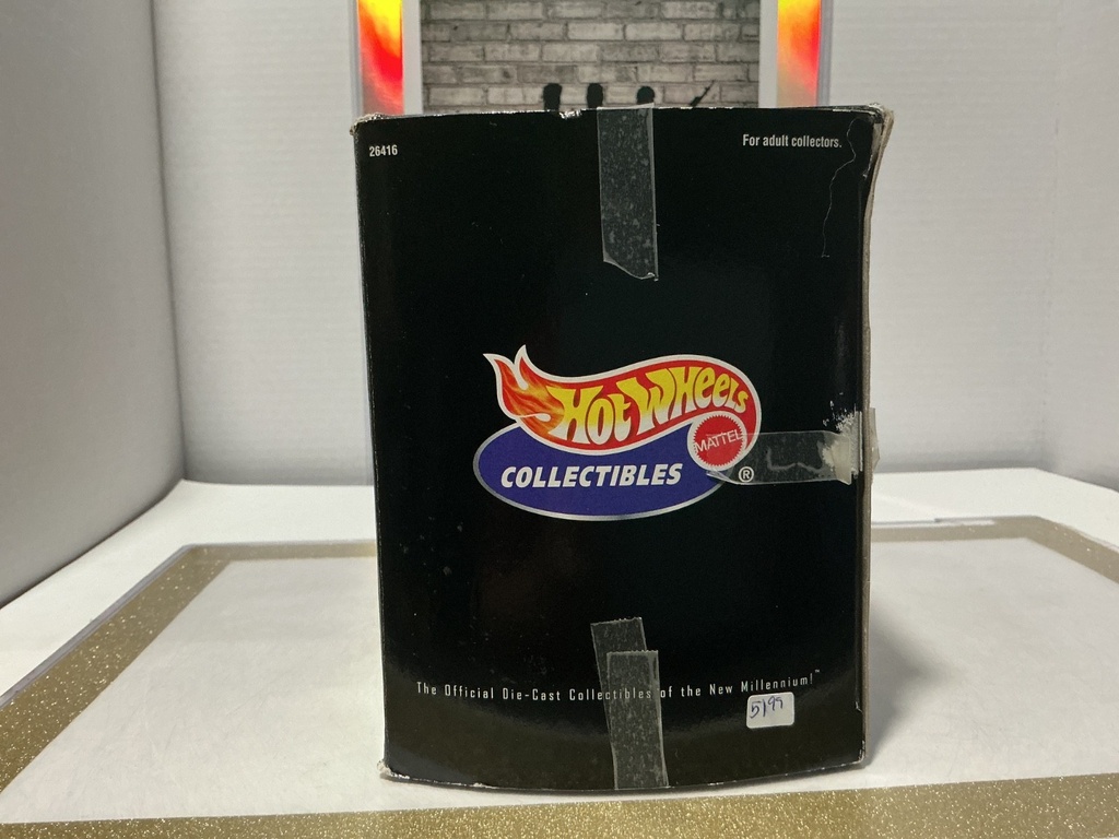1:18 HOTWHEELS COLLECTIBLES CUSTOMIZED VW DRAG BUS image