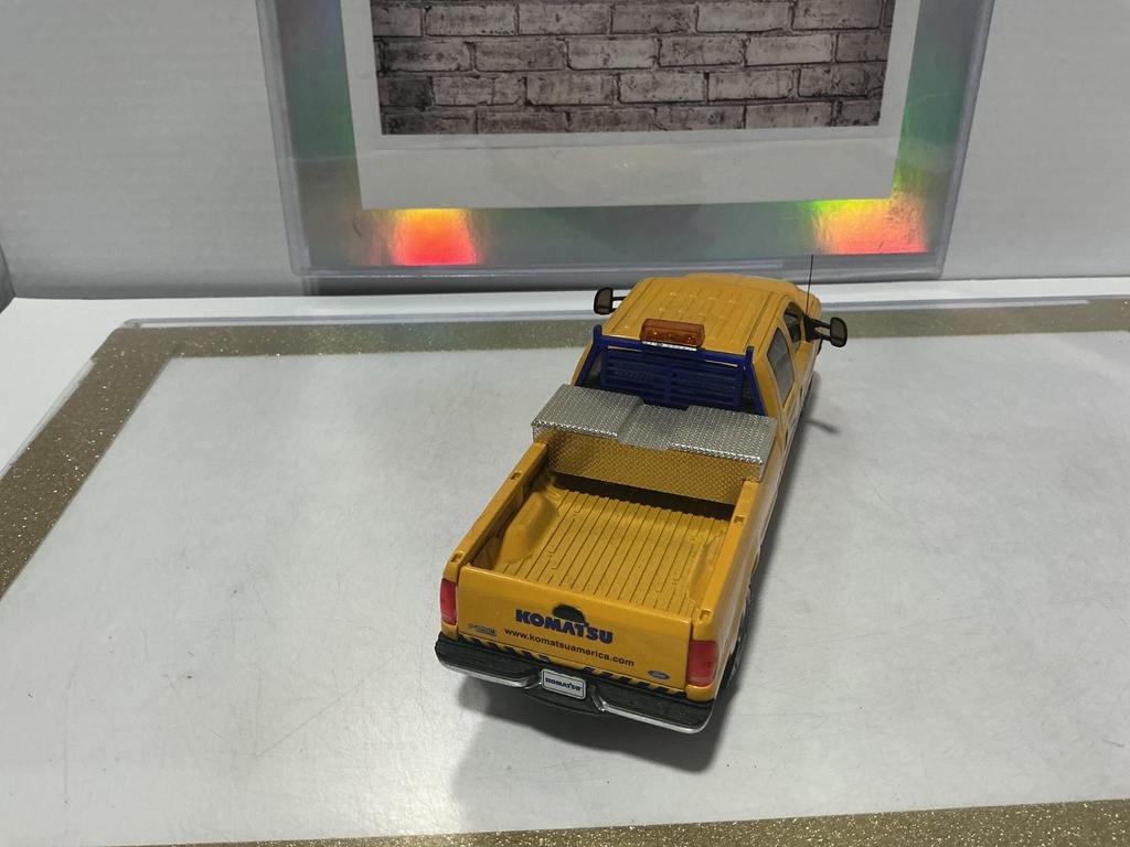 1:34 KOMATSU FORD F250 CREW CAB PICKUP image