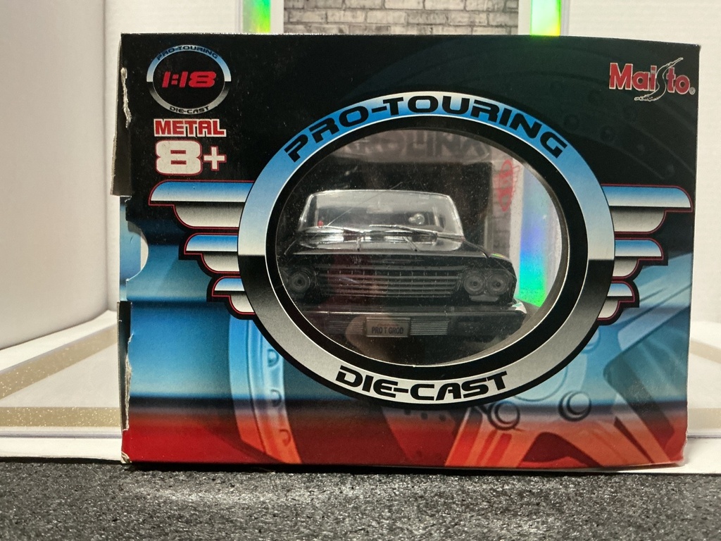 1:18 MAISTO 1962 CHEVROLET BEL AIR PRO RODZ image