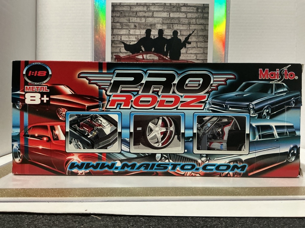 1:18 MAISTO 1962 CHEVROLET BEL AIR PRO RODZ image