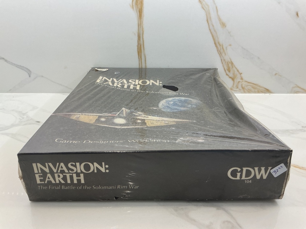 VINTAGE 1981 GDW - INVASION: EARTH THE FINAL BATTLE OF THE SOLOMANI RIM WAR image