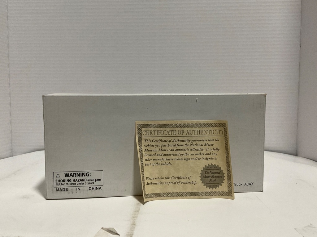 1:24 THE NATIONAL MOTOR MUSEUM MINT 1941 CHEVY FLATBED TRUCK AJAX image