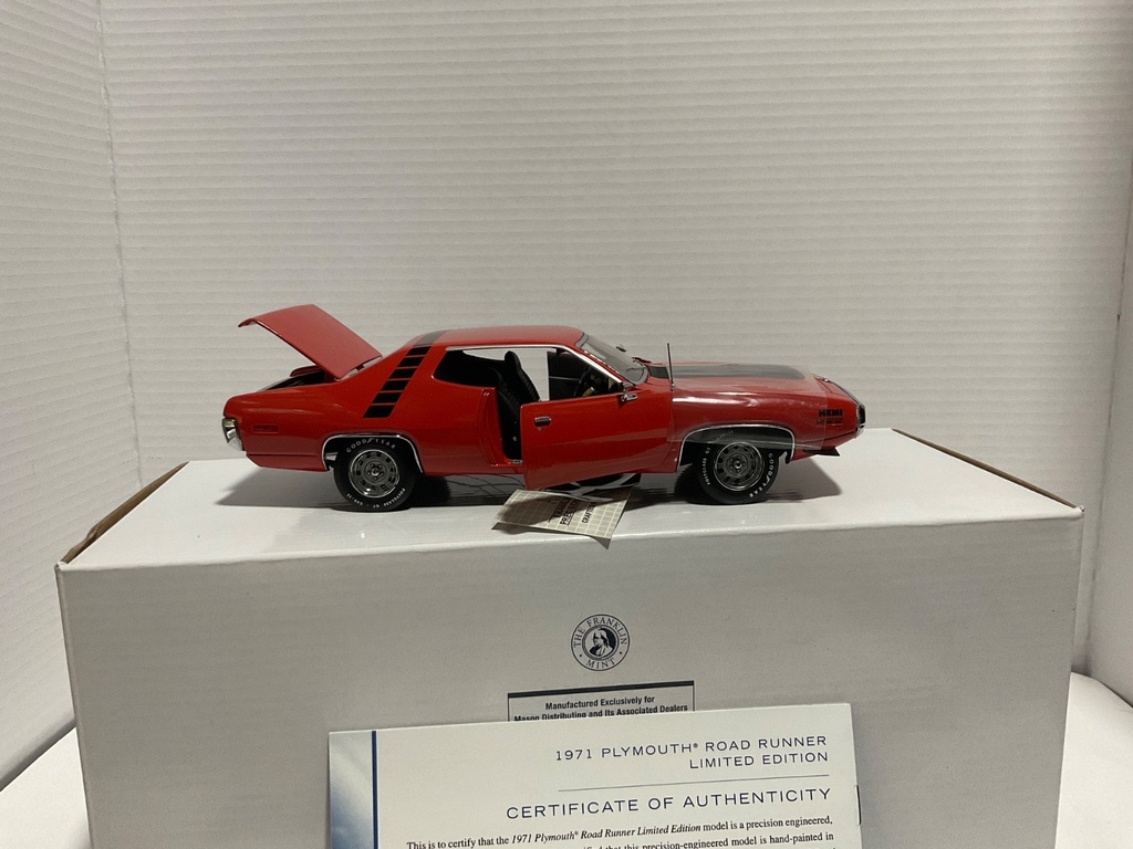 1:24 1971 FRANKLIN MINT 1971 PLYMOUTH ROAD RUNNER LE 426 HEMI *LIGHT RASH image