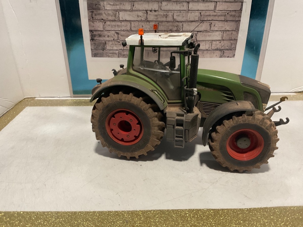 1/32 WIKING FENDT 936 DIRTY VERSION  TRACTOR  { LOOSE NO BOX} image