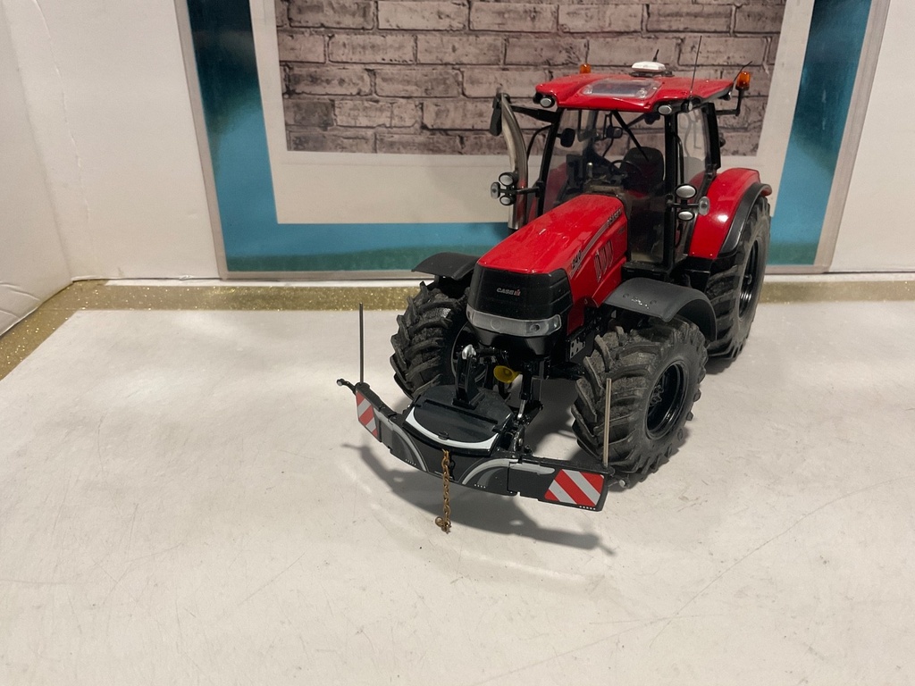 1/32 UNIVERSAL HOBBIES CASE 240 CVX { LOOSE NO BOX}1 image